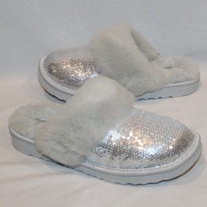 NIB UGG YOUTH 5 WOMEN'S 5.5-6 METALLIC GLITTER SILVER SLIPPERS‎